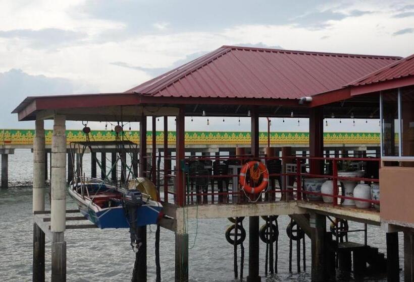 Sunset Curly Bay Hotel & Resort