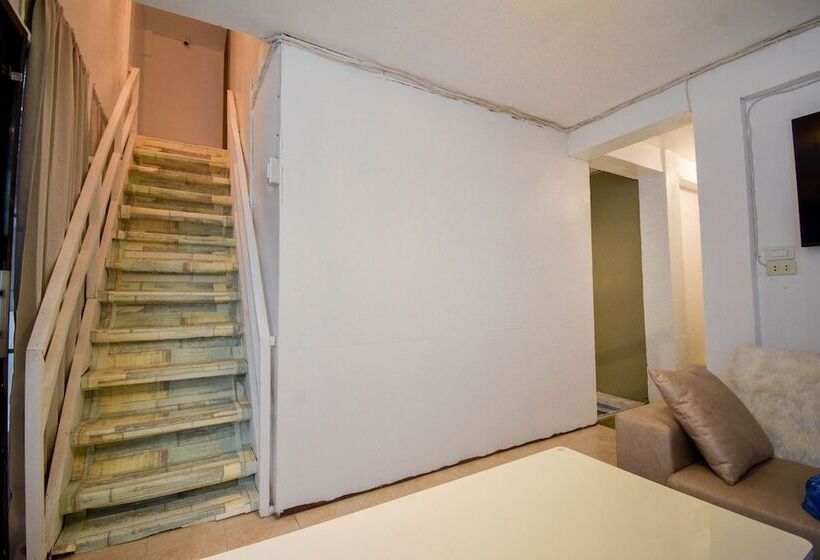 Treasure Isle Backpackers Hostel