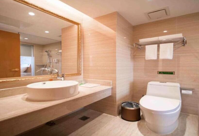 Vienna Hotel Jiangxi Shangrao Yiyang Railway Station Fangzhimin Avenue