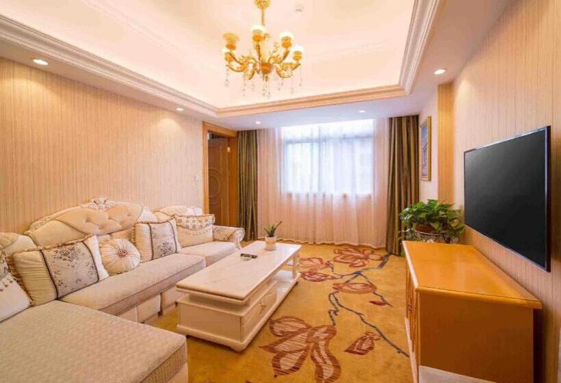 Vienna Hotel Jiangxi Shangrao Yiyang Railway Station Fangzhimin Avenue