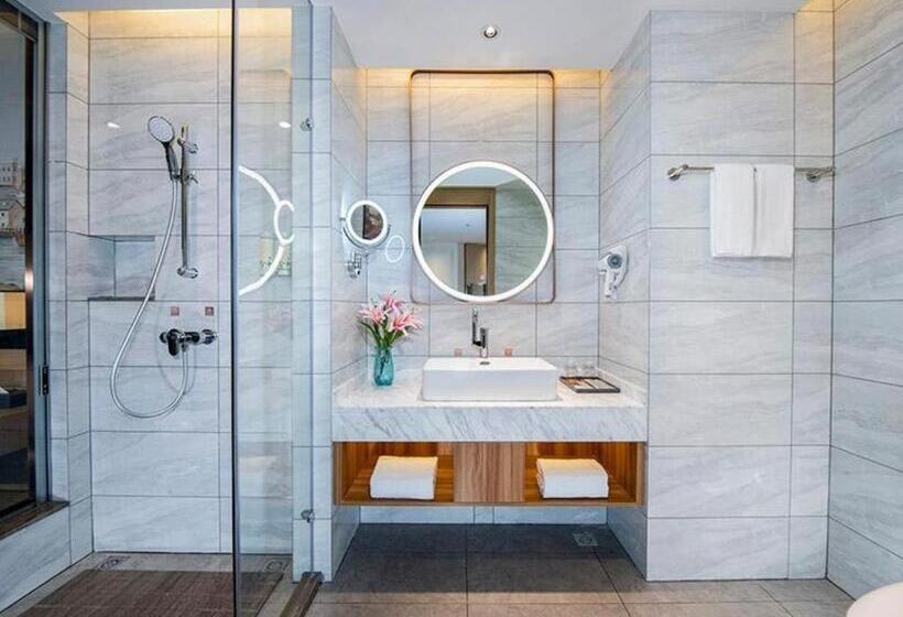 Vienna Hotel Tianjin Binhai New District Ocean High Tech Zone