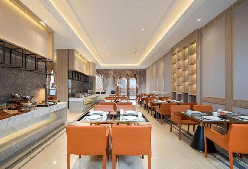 Vienna Hotel Tianjin Binhai New District Ocean High Tech Zone