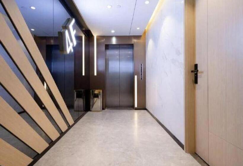 Zmax Hotels Shenzhen Lianhuacun Metro Station