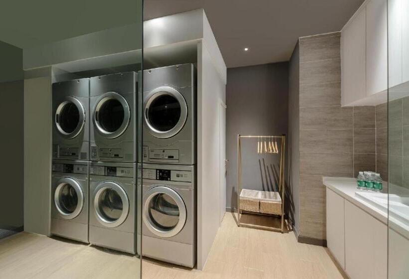 Atour Hotel Urumqi Municipal Government Nanhu People S Square