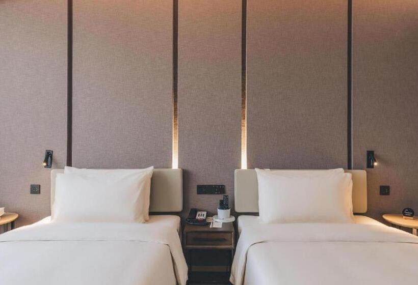 Atour Hotel Wenzhou Yueqing Nanhong Plaza