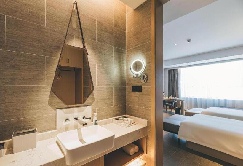Atour Hotel Wenzhou Yueqing Nanhong Plaza