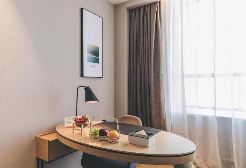 Atour Hotel Wenzhou Yueqing Nanhong Plaza