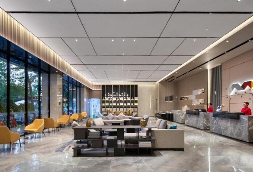 Borrman Hotel Golden Crown Liuzhou Wuxing Pedestrian Street