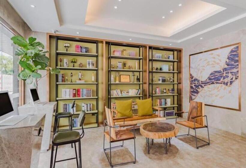 Borrman Hotel Huizhou West Lake Shuidong Street