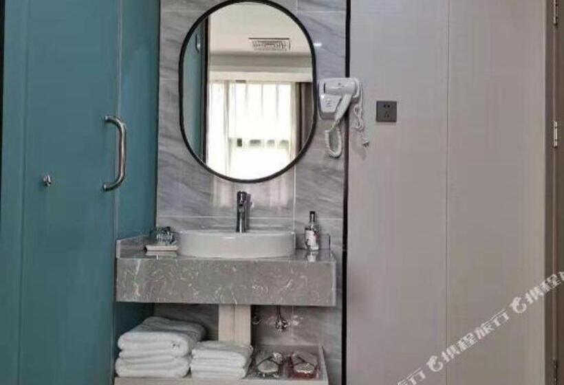 Borrman Hotel Ji An Railway Station Jinggangshan University