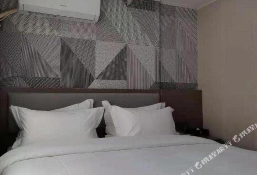 Borrman Hotel Ji An Railway Station Jinggangshan University