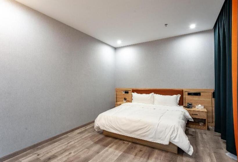 Borrman Hotel Jiangyin Zhouzhuang