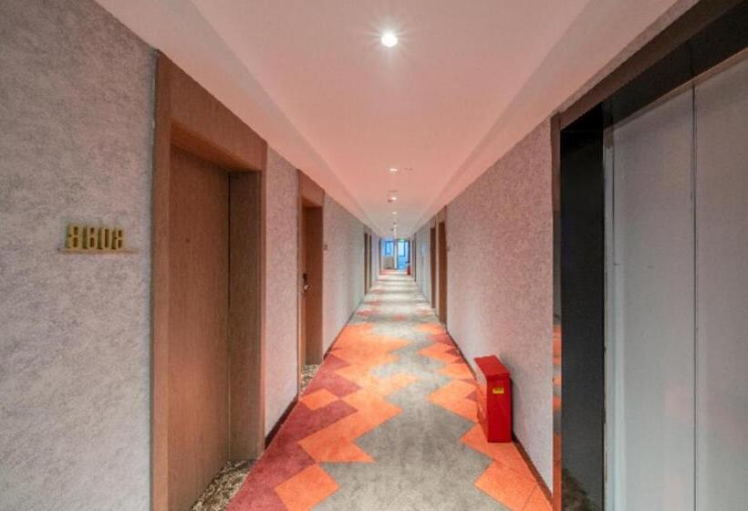 Borrman Hotel Xiantao Wushang Gymnasium