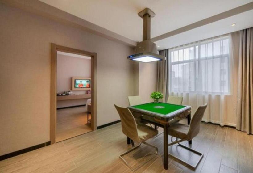 Borrman Hotel Xiantao Wushang Gymnasium