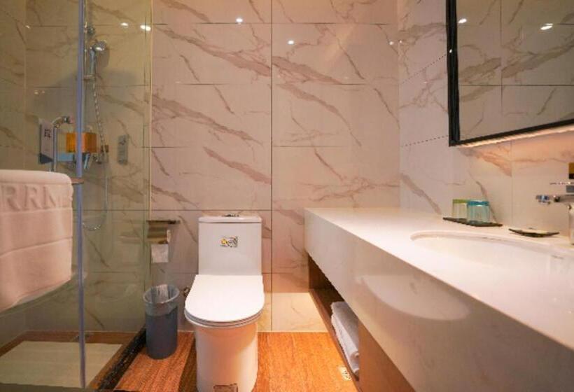 Borrman Hotel Zhonghsan Guzheng Huayi Plaza Light Rail Station