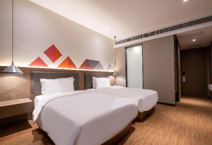 Borrman Hotel Zhonghsan Guzheng Huayi Plaza Light Rail Station