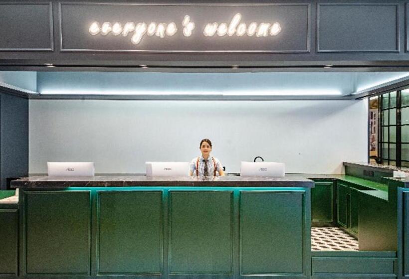 City Comfort Premier Hotel Liuzhou Wuxing Pedestrian Street Jinggu Building