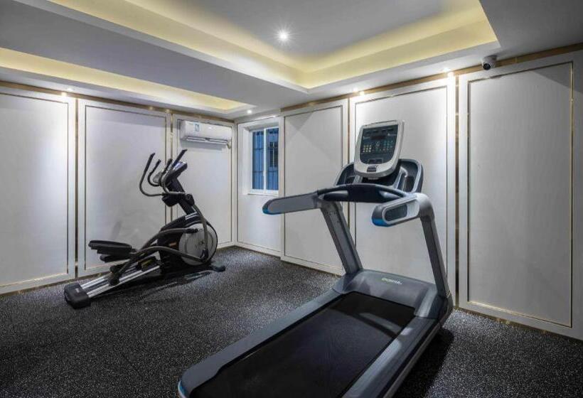 希岸deluxe酒店中山西区兴中广场店