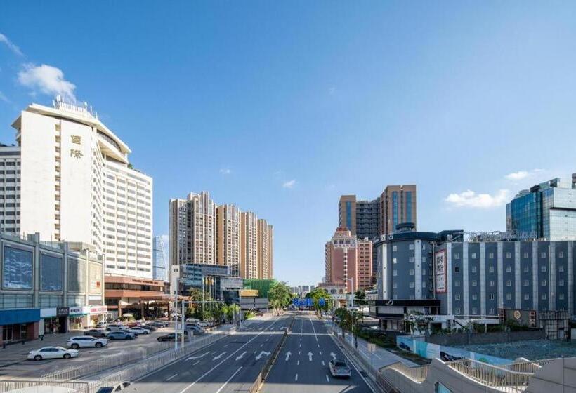 希岸deluxe酒店中山西区兴中广场店