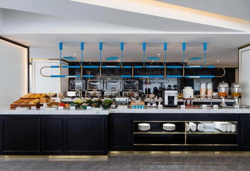 希岸deluxe酒店中山西区兴中广场店