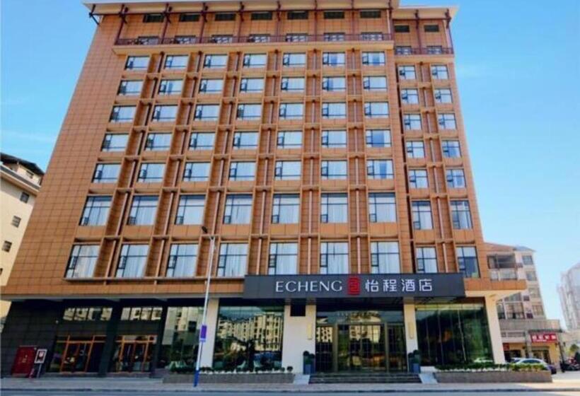 E Cheng Hotel Liuzhou Sanjiang Fengyu Bridge