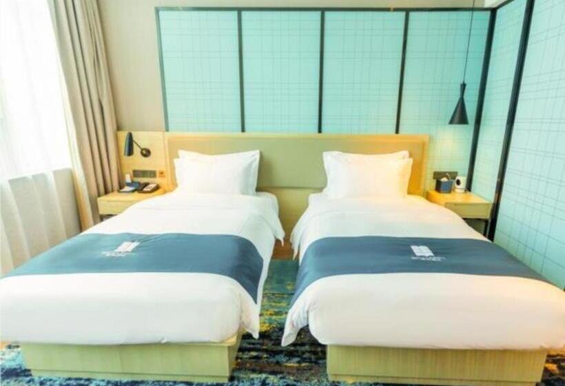 Echarm Hotel Qujing High Speed Railway Station 1st Wuguan Center