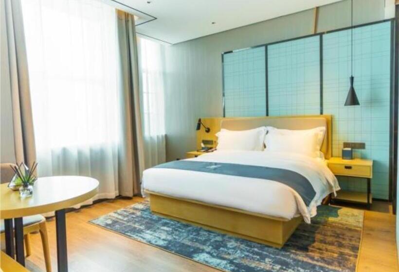 Echarm Hotel Qujing High Speed Railway Station 1st Wuguan Center