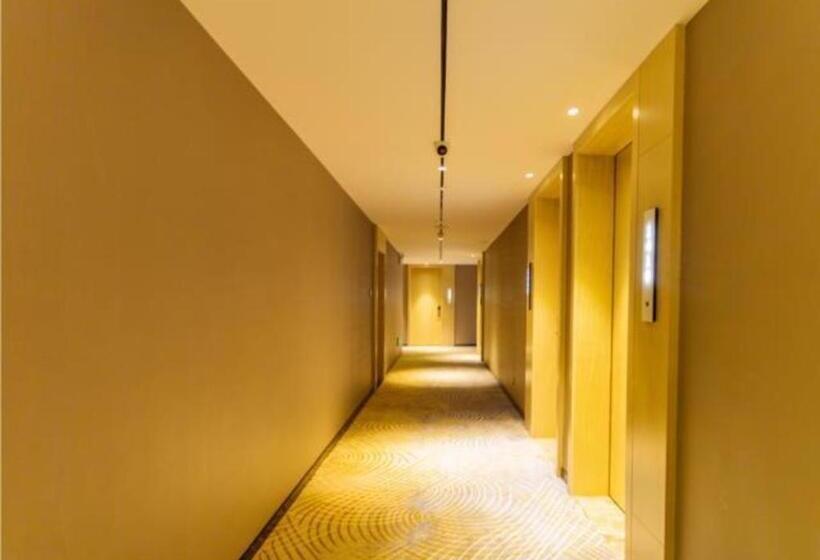 Echarm Hotel Qujing High Speed Railway Station 1st Wuguan Center