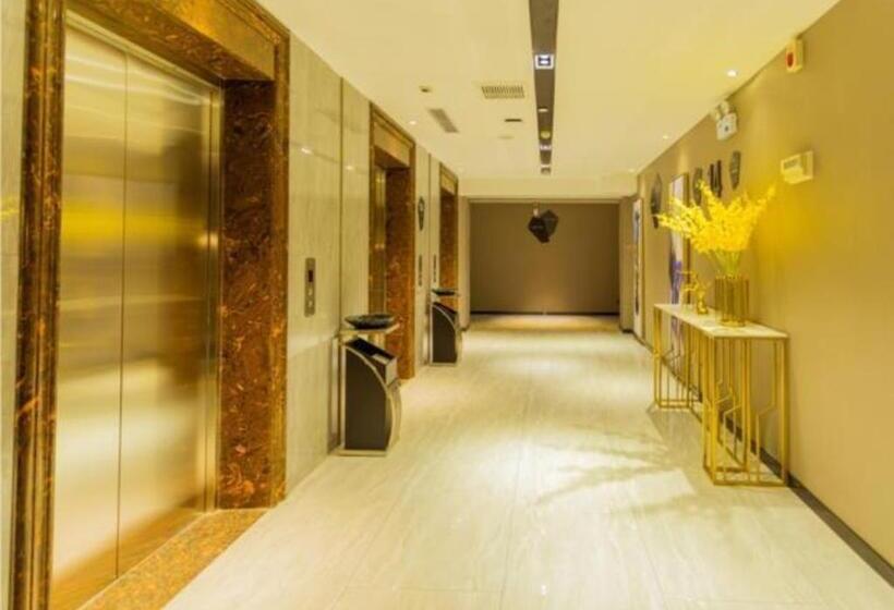 Echarm Hotel Qujing High Speed Railway Station 1st Wuguan Center