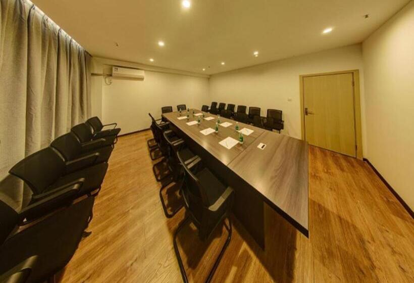 Echarm Hotel Wuhu Wanzhi East Lake Yingbin Avenue