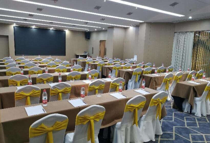 Echeng Hotel Enshi Minzu Road