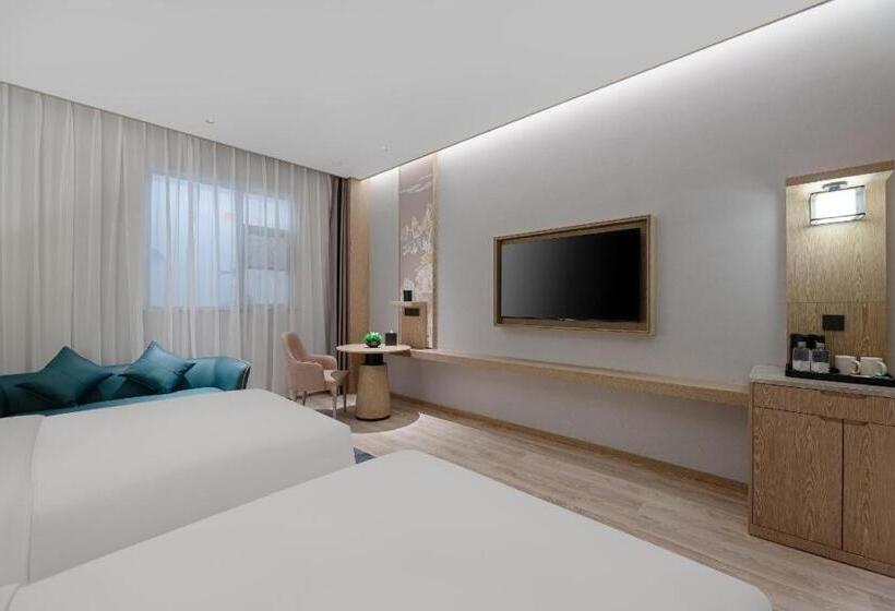 Grand Madison Hotel Wuhan Optical Valley Canglongdao