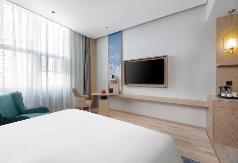 Grand Madison Hotel Wuhan Optical Valley Canglongdao