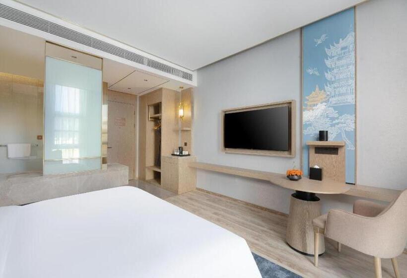 Grand Madison Hotel Wuhan Optical Valley Canglongdao