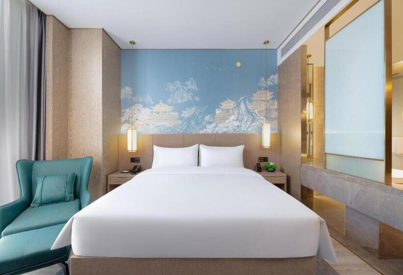 Grand Madison Hotel Wuhan Optical Valley Canglongdao