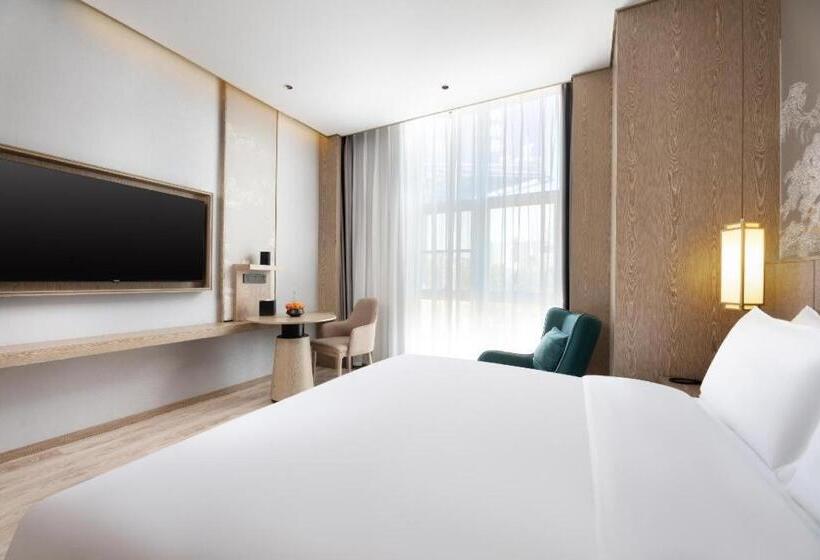 Grand Madison Hotel Wuhan Optical Valley Canglongdao