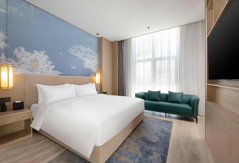 Grand Madison Hotel Wuhan Optical Valley Canglongdao