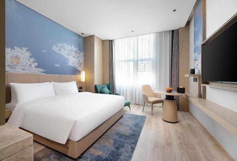 Grand Madison Hotel Wuhan Optical Valley Canglongdao