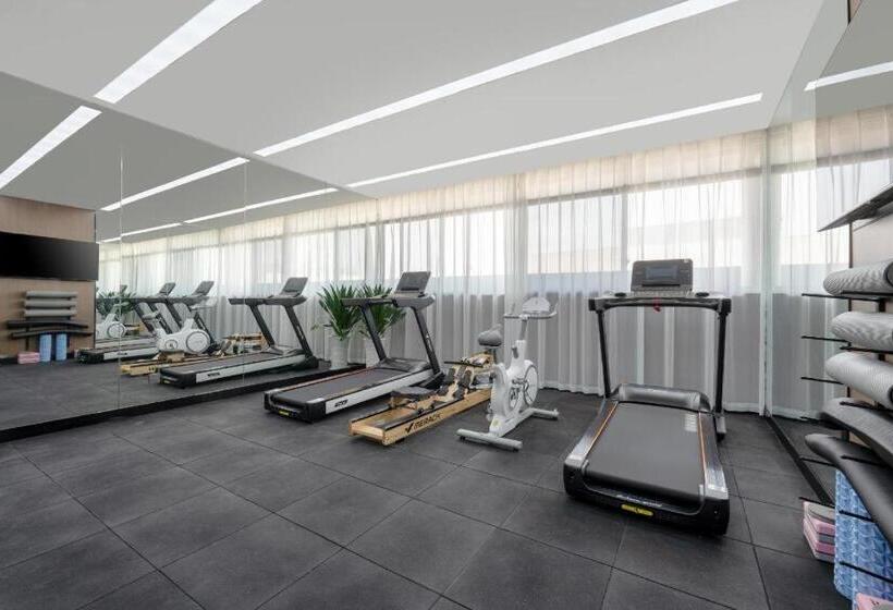 Grand Madison Hotel Wuhan Optical Valley Canglongdao