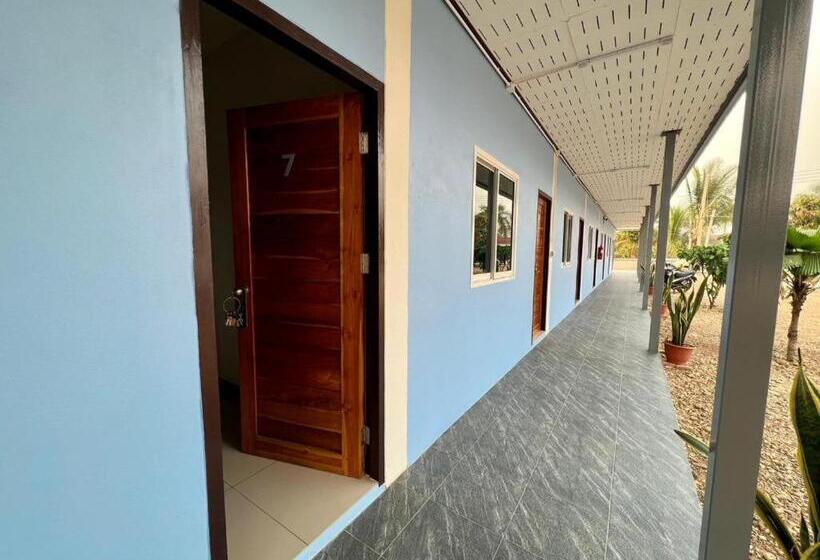 Hotel เฮือนคำเเก้วรีสอร์ท & Kk House Cafa Nan