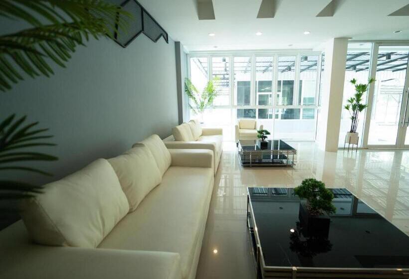 酒店 B2 Nakhon Sawan Boutique & Budget