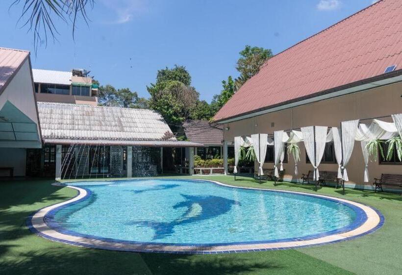酒店 Banna Resort