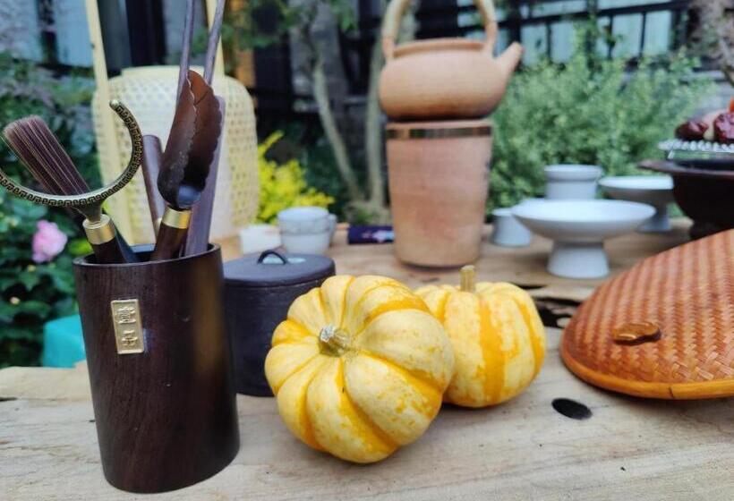 Отель Blossom House Xuzhou Huilongwo Banyunting