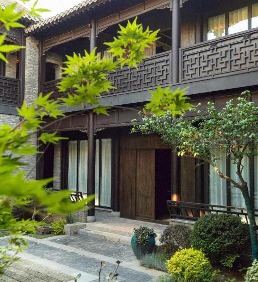 Отель Blossom House Xuzhou Huilongwo Banyunting