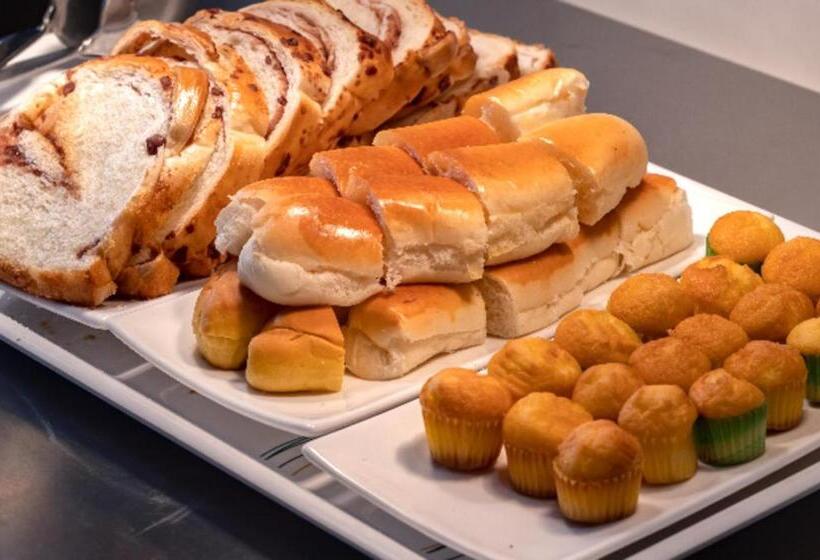 בית מלון כפרי City Comfort Inn Changjiang Avenue Henderson Square