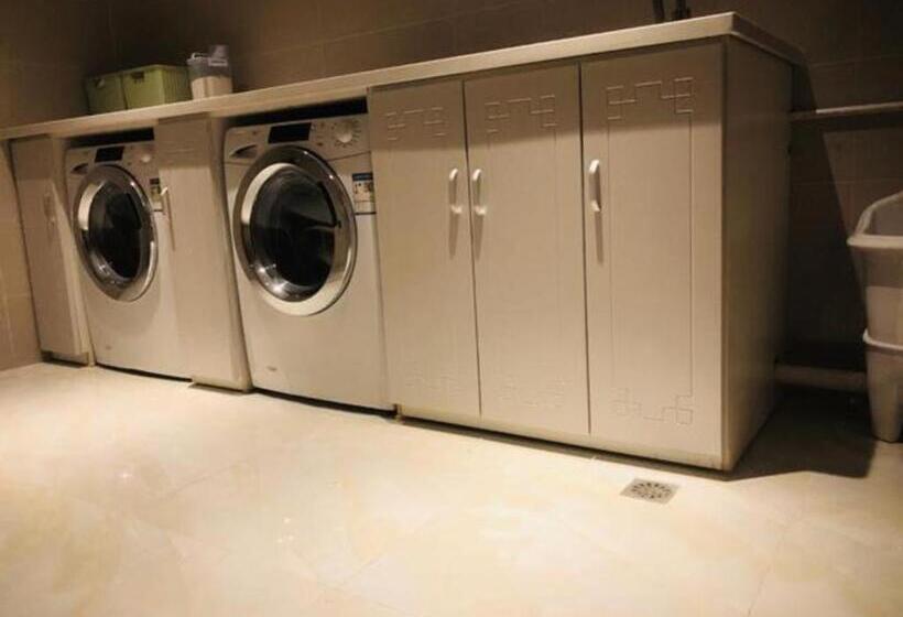 ホテル City Comfort Inn Dandong Railway Station Yalu River Scenic Area