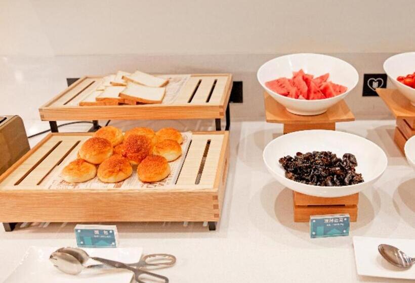 호텔 City Comfort Inn Ezhou Huahu Airport High Speed Railway Station