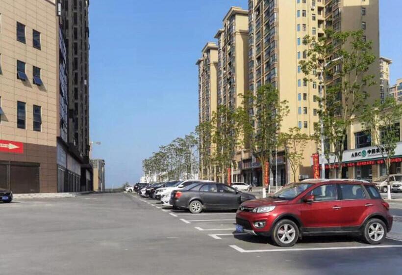 호텔 City Comfort Inn Jingmen Shayang Hongsen New World