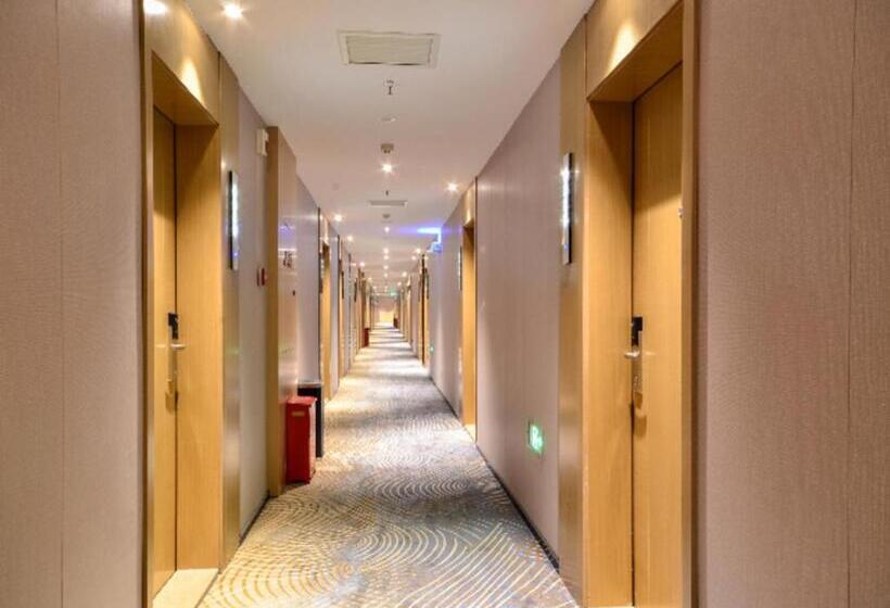 Отель City Comfort Inn Jingmen Shayang Hongsen New World