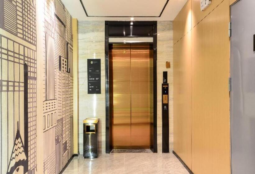 호텔 City Comfort Inn Jingmen Shayang Hongsen New World